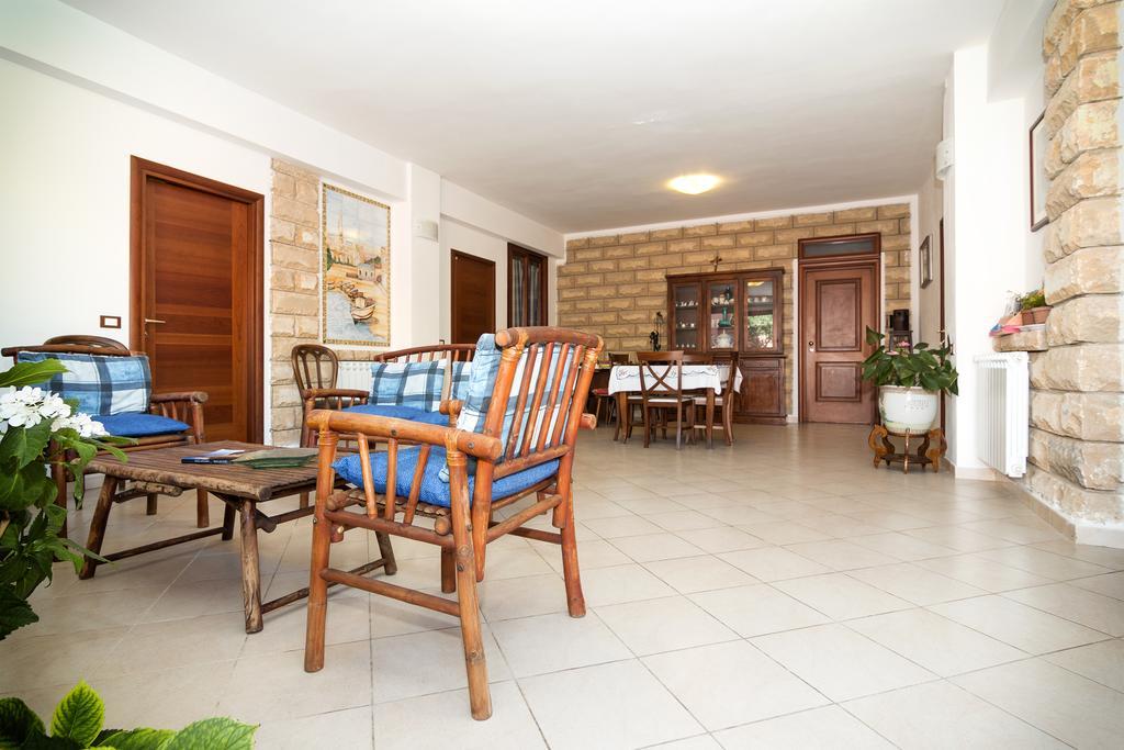 La Rosa Del Deserto Bed & Breakfast Scicli Exterior photo
